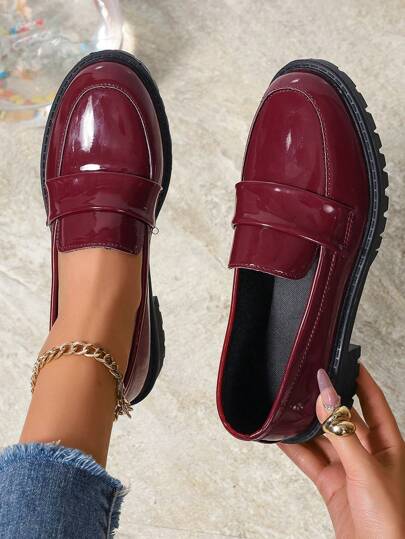 أحذية بدون كعب للسيدات من الجلد بتصميم زخرفي بفيونكة و كعب سميك، متعددة الاستخدامات للربيع والخريف بطابع عتيق