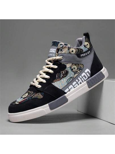 صيف جديد أحذية رجالية كبيرة الحجم عصرية ومتنوعة، أحذية رياضية عالية الأعلى ، أحذية طلابية كاجوال وأنيقة، أحذية مريحة للخارج مسطحة