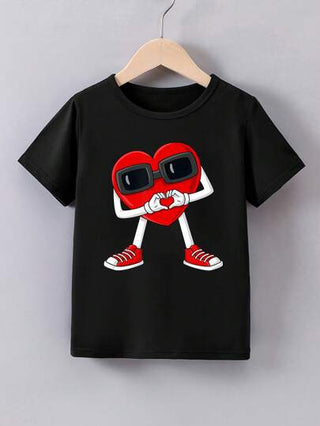 تي شيرت أكمام قصيرة أساسي بطبعات قلب لطفل صبي عصري وعادي