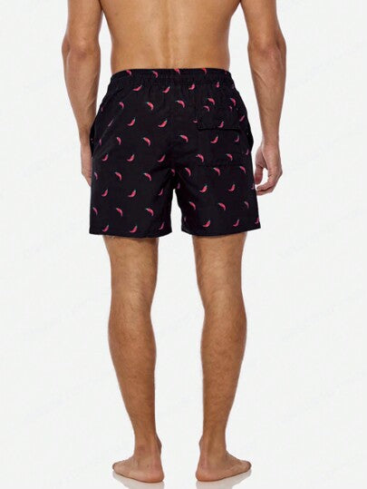 Manfinity Swimmode شورت كاجوال قصير مطبوع عليه رسم الفلفل الحار مع حزام خصر مع جيوب للرجال، طراز هاواي