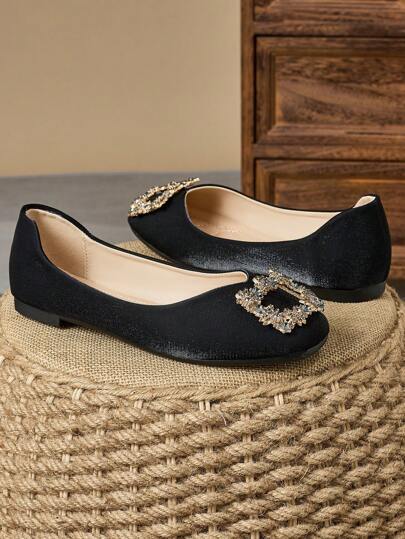 احذية زفاف/حفلات نسائية مريحة للربيع خفيفة الوزن كعب مسطح مربع الرأس سهلة الارتداء مزينة بالراينستون باللون الأحمر