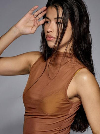 MISSGUIDED ملابس علوية بياقة بولو شفافة من الشبك بدون أكمام