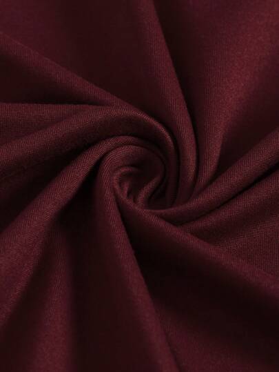 Manfinity Homme تيشيرت رجالي بياقة مستديرة وأكمام قصيرة مطبوع عليه حروف، طبعة عادية للارتداء اليومي