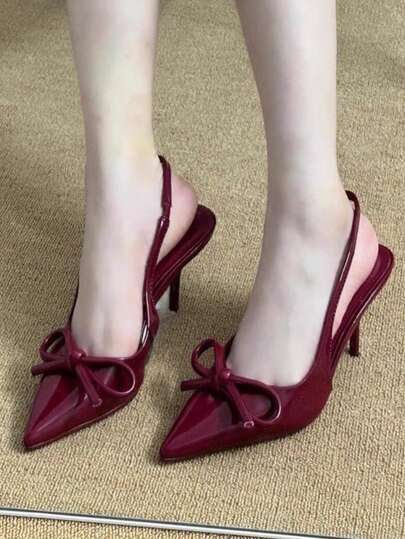 صنادل نسائية ذات كعب رفيع حديثة بفيونكة على الطراز الفرنسي بمقدمة مدببة، موديل جديد لربيع 2025