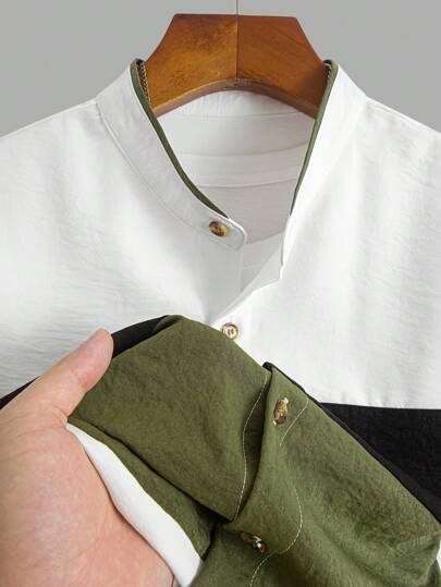 بدلة كاجوال للرجال مكونة من 2 قطعة, قميص بأكمام قصيرة مفتوح الأمام وتصميم شق ملون وشورت بناطلون بسحاب