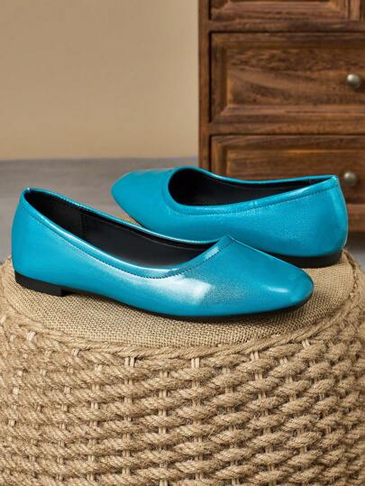 نساء أحذية كاجوال مربعة الأصبع ، لون أزرق فاتح ، أحذية مكتبية متعددة الاستخدامات ، متطابقة الجودة العالية ، مناسبة للأنشطة الخارجية في فصلي الربيع والخريف