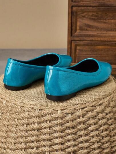 نساء أحذية كاجوال مربعة الأصبع ، لون أزرق فاتح ، أحذية مكتبية متعددة الاستخدامات ، متطابقة الجودة العالية ، مناسبة للأنشطة الخارجية في فصلي الربيع والخريف