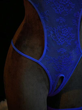 لانجيري حريمي SpicyHot جمبسوت نسائية ملونة باللون الأخضر الفلورسنت مشغولة بثقوب مثيرة