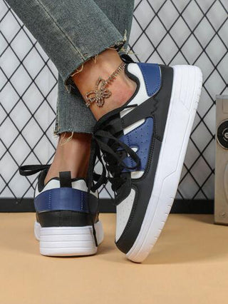 أحذية رياضية خفيفة الوزن مريحة باللون الأبيض والأسود والأزرق الداكن مناسبة للتنقل والمشي والعطلات والرياضة ولأزواج