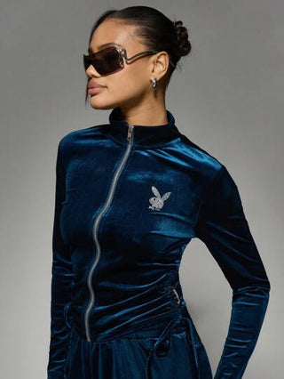 MISSGUIDED Missguided x Playboy جاكيت راقية مخملية مزينة بشعار مرصع بالراين ستونز للارتداء في الحفلات في فصلي الخريف والشتاء