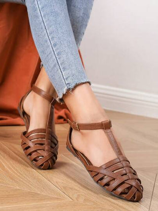 صنادل شقراء نسائية مريحة مسطحة بشريط شبكي مجدول، صنادل مسطحة بإصبع القدم مريحة من جلد صناعي بني، أحذية صيفية مسطحة بنية