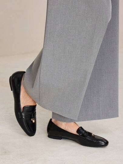 MOTF PREMIUM أحذية بطراز فرنجي قاع مستدير مسطحة للحصول على إطلالة راقية، مناسبة لعيد الحب والربيع وفترة أعياد البهجة