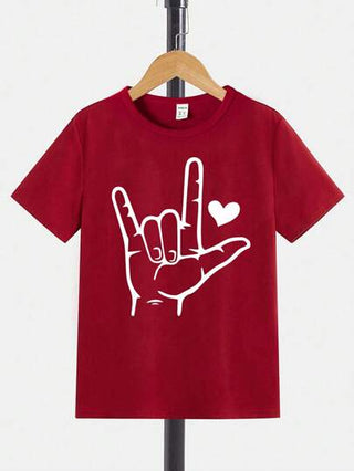 SHEIN GraphicGems تي شيرت ذو كم قصير أساسي للفتيان المراهقين، بطبعة إيماءة اليد بشكل قلب ، ملبس كاجوال وأنيق