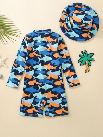 مايوه أولادي بدلة سباحة بكم طويل قطعة واحدة لصبي، بلون أزرق وتصميم قرش ملون، طويلة الأكمام، بسحاب للارتداء السهل، مع قبعة شمس