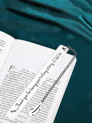 قلاب كتب من الفولاذ المقاوم للصدأ محفور عليه "شكرًا لك على أن تكون جزءًا من قصتي"، هدية إبداعية ملائمة لعيد ميلاد الصديقة/الصديق، هدية للصديق المفضل، هدية للمعلم، هدية تخرج، هدية تقاعد