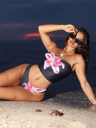 طقم تانكيني حريمي Swim SXY ملابس سباحة تانكيني للنساء بطباعة الأزهار الحمراء والعرض العالي للبنطال والحزام، صيفي