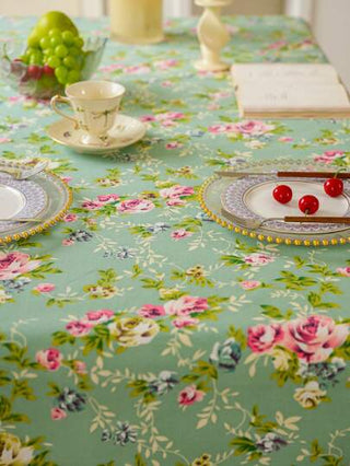 قطعة واحدة ستارة طاولة أسلوب ريفي أمريكي بورود خضراء وشماعات، ديكور طاولة المنزل للربيع والصيف،مستطيلة قابلة للغسل لطاولة الطعام، طاولة القهوة، خزانة السرير، مناسبة للمزرعة، المطبخ، غرفة الطعام، حفلات العشاء، النزهات، عيد الحب، الخارج