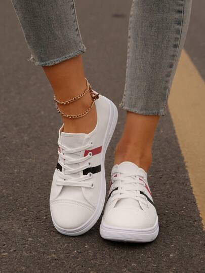 أحذية رياضية كانفاس للنساء بنصف كعب مع رباط وأصابع دائرية، مريحة، عصرية، كاجوال، قابلة للتنفس، مانعة للانزلاق، مناسبة لجميع المواسم