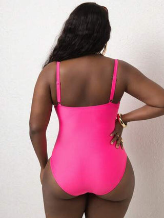 SHEIN Slayr CURVE بدلة سباحة قطعة واحدة لصيف للمقاسات الكبيرة، بتصميم كاجوال عصري أحادي اللون مع أربطة قابلة للتعديل على الكتف