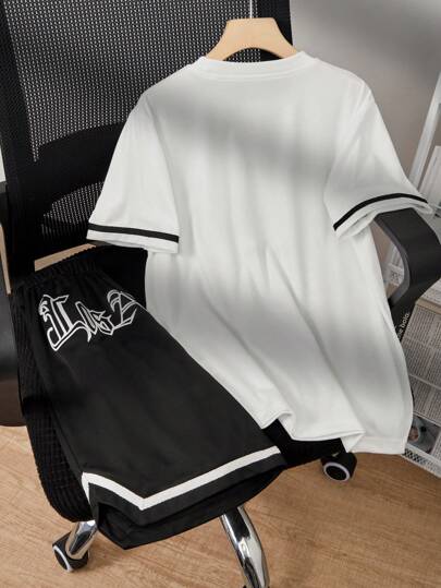 SHEIN بدلة رياضية للمراهقين من الأولاد مكونة من تي شيرت بطباعة لاحرف وشورت كرة السلة، طقم أزياء عصري للصيف