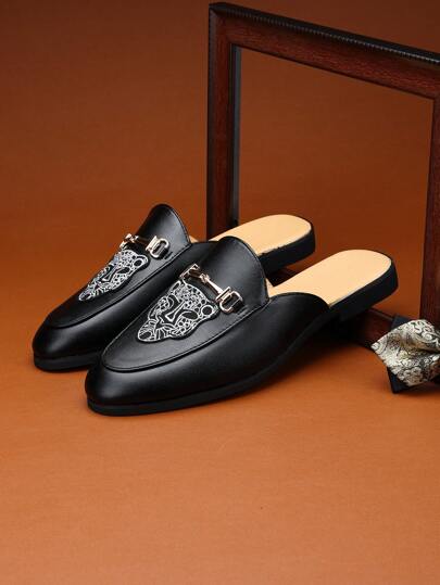 النعال الجديدة للرجال، لون واحد بسيطة مع زخارف إبزيم معدني، تنفس مانع للانزلاق مريحة للاستخدام اليومي في الشاطئ، التخييم، الحفلات، عصري ومتعدد الاستخدامات