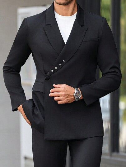 Manfinity Bizformal بدلة رجالية بتصميم للذهاب إلى العمل وللتنسيق مع: جاكيت بدلة سوداء عصرية بتصميم حلقة معدنية على الياقة وقصة غير متماثلة مع زر واحد