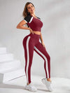 SHEIN Sport Studio مجموعة رياضية للنساء (ملابس علوية سوداء قصيرة الأكمام ذات رقبة مستديرة مع بنطال طويل) طقم رياضي للنساء