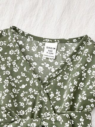 فساتين بيبي فستان بناتي صيفي قصير الأكمام مزخرف بزهور صغيرة 1 قطعة (مطابق للأم، 2 قطع تباع بشكل منفصل)