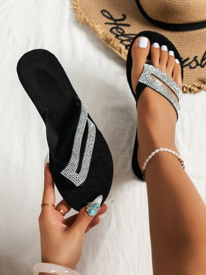 صنادل مسطحة مزينة بالكريستال على الطراز الأوروبي والأمريكي الحديث للنساء ، صنادل مسطحة مريحة مقاسات كبيرة سهلة الارتداء غير رسمية