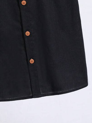 SHEIN قميص كاجوال فضفاض مريح بخطوط ملونة وأزرار للأولاد في سن المراهقة الصغار، بأكمام قصيرة