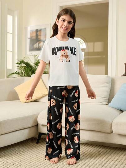 بيجاما مجموعة ملابس نوم واسعة بأكمام قصيرة بياقة دائرية، بتصميم ضب كارتوني مع نمط الحرف، للفتيات البالغات من العمر (2 قطع ، محمي من الحريق وباع بشكل منفرد)