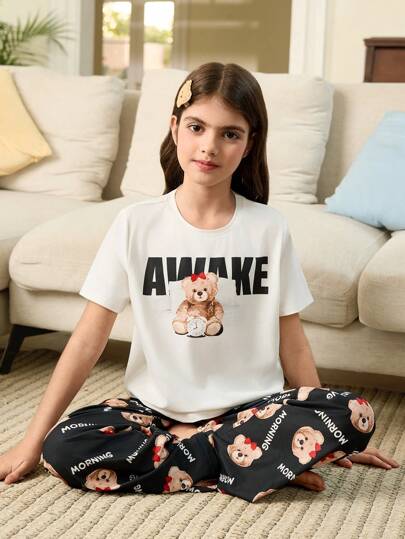 بيجاما مجموعة ملابس نوم واسعة بأكمام قصيرة بياقة دائرية، بتصميم ضب كارتوني مع نمط الحرف، للفتيات البالغات من العمر (2 قطع ، محمي من الحريق وباع بشكل منفرد)