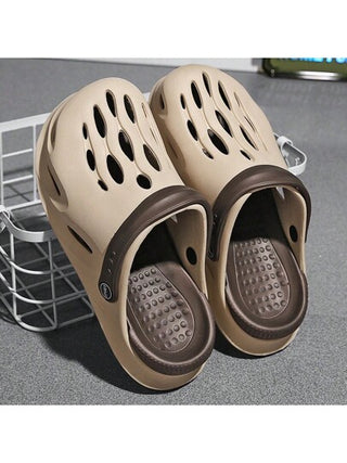 زوج من الكلوغس الخفيفة الوزن والمريحة للرجال ذات تصميم منقب مضاد للانزلاق لأحذية الحديقة، صنادل صيفية شبكية للرجال للاستخدام اليومي في الخارج، أرضية سميكة مضادة للانزلاق صنادل الشاطئ