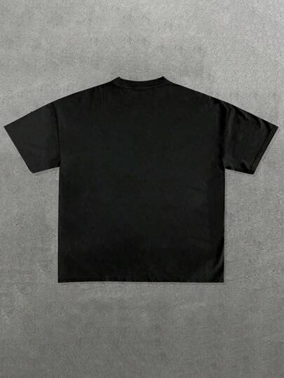 Manfinity Dauomo تيشيرت رجالي كاجوال بطبعة أحرف وشخصيات بياقة مستديرة وأكمام قصيرة