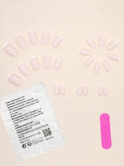 حصري للنظرة العصرية الراقية، مجموعة من 24 إصبع ناعم بشكل مربع للضغط على الأظافر الزائفة باللون الأبيض الناعم مع حدود فرنسية للتغطية الكاملة، طقم مانيكير شامل بطقم لاصق وملف صغير للنساء والفتيات للاستخدام اليومي في المكتب