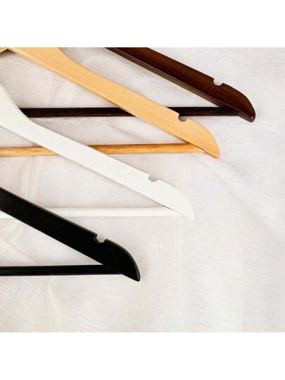 قطعة واحدة من شماعات العروس الشخصية ، شماعات خشبية للزفاف المخصصة ، شماعات ملابس ، هدايا للعروس ، هدايا عيد الميلاد المخصصة للنساء ، هدايا عيد ميلاد للنساء ، هدايا لتسليم البيت الجديد للنساء