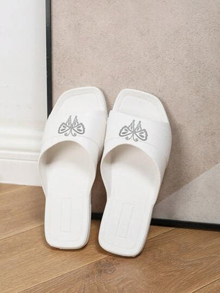 صندل أبيض رياضي خفيف الوزن ومانع للانزلاق، من قطعة واحدة من ال- EVA ، أنيق للاستخدام الداخلي والخارجي في الحمام والدش، خاص بالنساء في الصيف