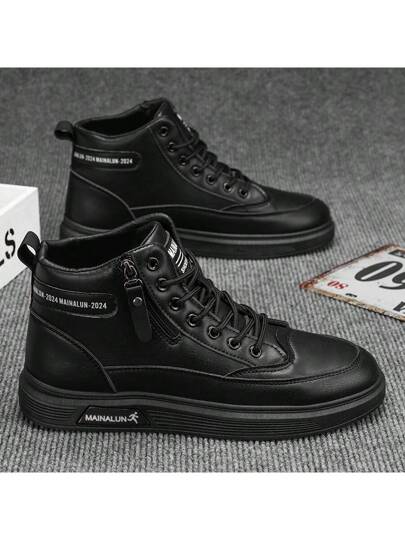 زوج من الأحذية البريطانية القصيرة المقاومة للبلى للرجال ، طباعة حرفية على لون أحادي من المواد البولي يوريثان ، بوت كاجوال رياضية بأعلى مرتفع