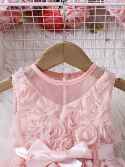 فساتين بيبي فستان بنات طويل أنيق، بتصميم ازهار ثلاثية الأبعاد وتصميم كتفي، ياقة على شكل V مزين بفيونكة،ملائم للخروجات والأعياد