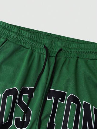 Manfinity Sporsity شورت رجالي بخصر سحاب وبنقشات الخطوط والحروف المتباينة، شورت كرة السلة للرجال، ملابس رجالية شورتات رجالية