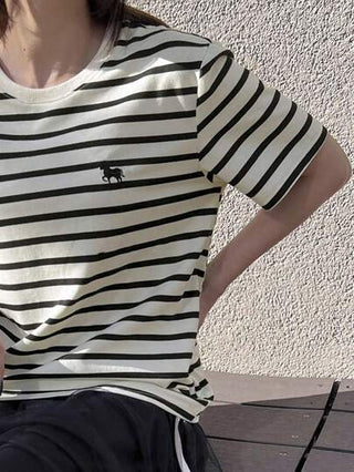 FRIFUL تي شيرت مخطط يومي للنساء ذو رقبة دائرية وأكمام قصيرة مطرز بنقشة ، ملابس صيفية