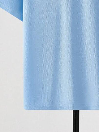 SHEIN طقم قميص للفتيان المراهقين بنمط كاجوال بطبعة حرفية بياقة طاقم، مناسب للصيف والرياضة والجري