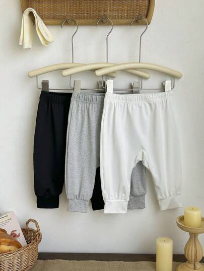 3 قطع/عبوة جوارب للرجال والنساء الرضع بدون أقدام باللون الأسود والأبيض والرمادي، متعددة الاستخدامات وفعالة من حيث التكلفة لارتداء الرضع في جميع المواسم