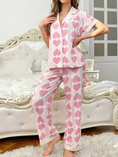 بنطال وبلوزة بيجاما مجموعة للنساء بطبعة قلب وألوان متباينة، بياقة وأكمام قصيرة