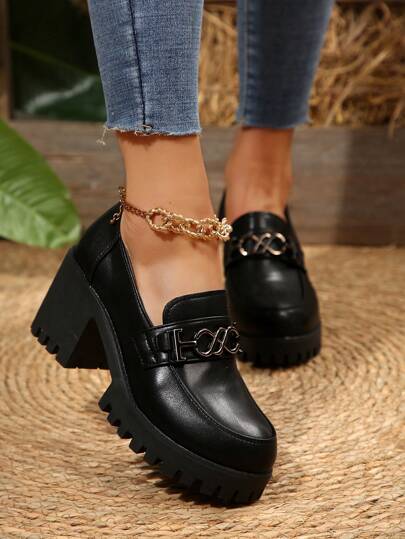 أحذية أوكسفورد حريمي أحذية نسائية عالية الكعب سهلة الارتداء بتصميم بلاتفورم وأصابع مستديرة، مزينة بسلسلة معدنية، مقاومة للماء، بنعل مرتفع، بطراز عتيق من جلد ال- PU وكعب أوكسفورد، أسود بطراز بريطاني للعمل، المقاس يميل للصغر