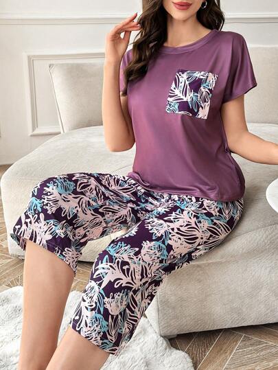 مجموعة قميص أكمام قصيرة مع بناطيل كابري مطبوعة بالزهور قطعتين مع جيب متباين اللون