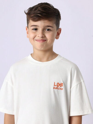 SUMWON تي شيرت كاجوال للشباب بطباعة نصية مشوشة على الظهر بطراز غرافيتي الشوارع والتزلج، بأكمام قصيرة وياقة طاقم، بقصة واسعة لموضة الشارع الصيفية