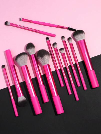 MAANGE 13 قطعة طقم فرش المكياج المحترفة، طويلة وناعمة من الألومنيوم، تشمل فرشاة أساس ناعمة، فرشاة ظل العين، فرشاة الحواجب، فرشاة الدمج، فرشاة التبريز، فرشاة الكونسيلر، فرش مكياج للبودرة والسوائل والكريمات، لاستخدام يومي والسفر، اكسسوارات ومستلزمات...