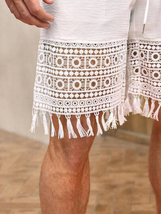 Manfinity Homme شورتات رجالية ذات لون سادة بخصر مربوط بسحاب وجيوب، مع تصميم من الدانتيل عقيدي، لإطلالة عصرية أنيقة مناسبة للأيام العادية والأجازات، مع تصميم شبكي محبوك عصري وأنيق، هدية مثالية