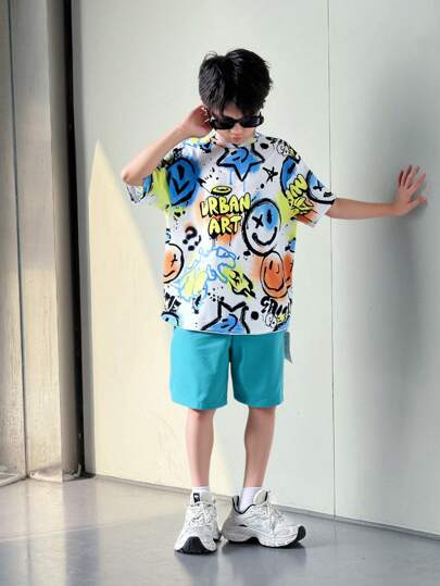مجموعة تيشيرت كم قصير مطبوع برسومات الغرافيتي وشورت للفتى المراهق